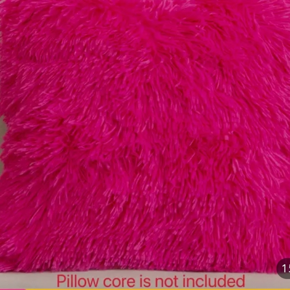 Add a Touch of Luxury to Your Home with these Faux Fur Throw Pillow Cover 16x16 - Picture 3 of 8